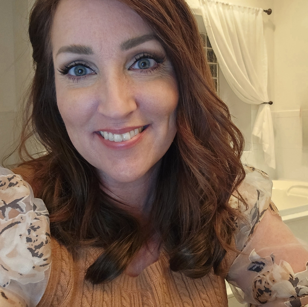 Meet your Posher, April